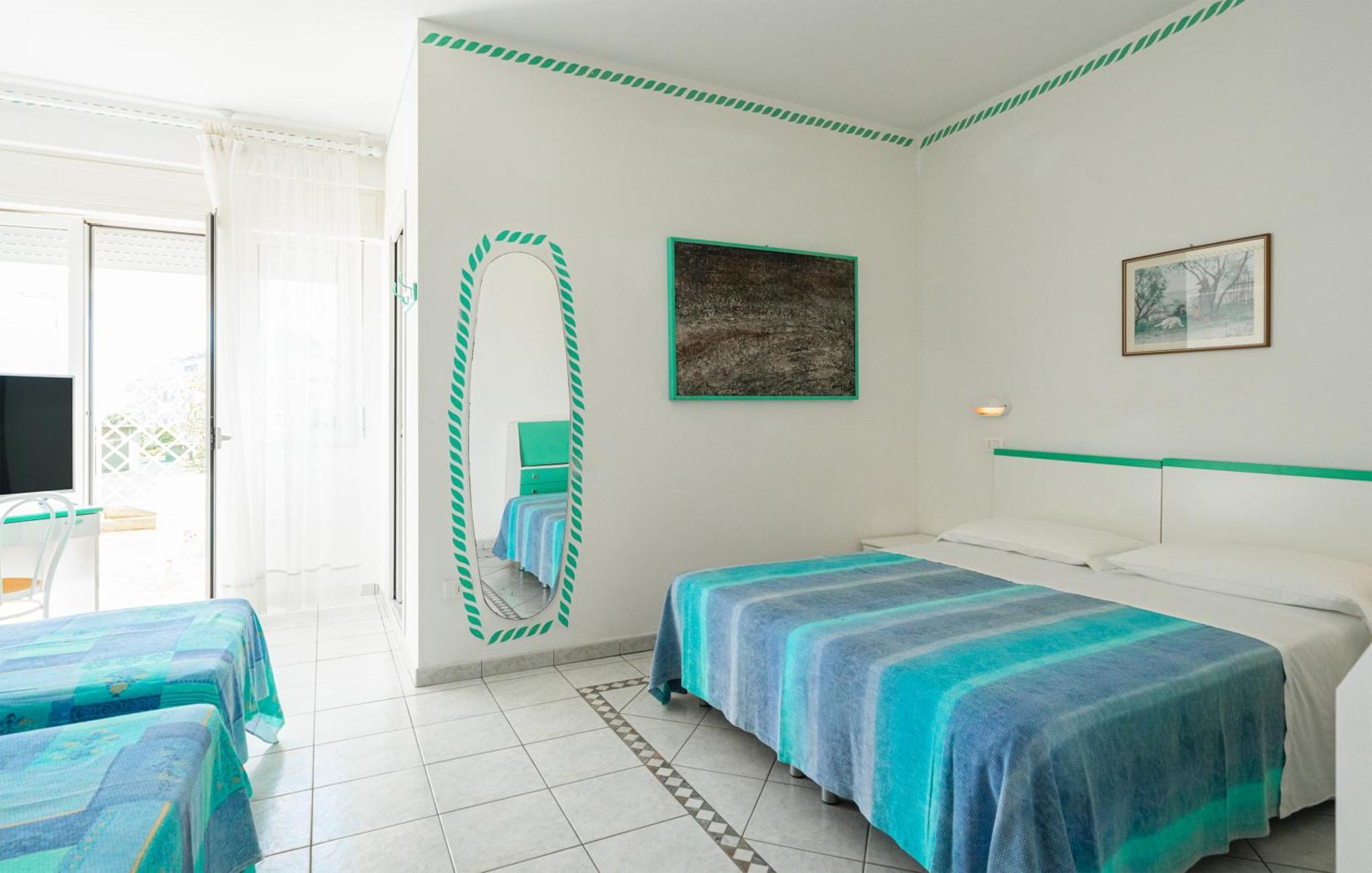 Hotel Marconi Католика Екстериор снимка