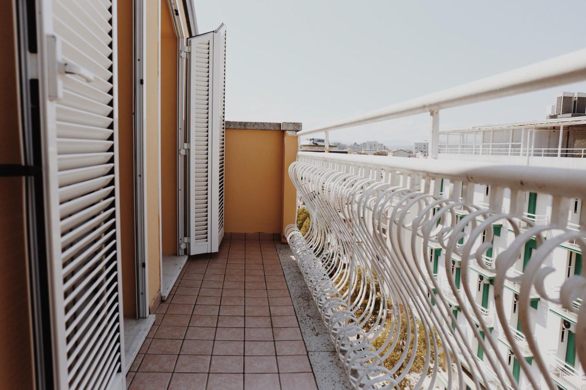 Hotel Marconi Католика Екстериор снимка
