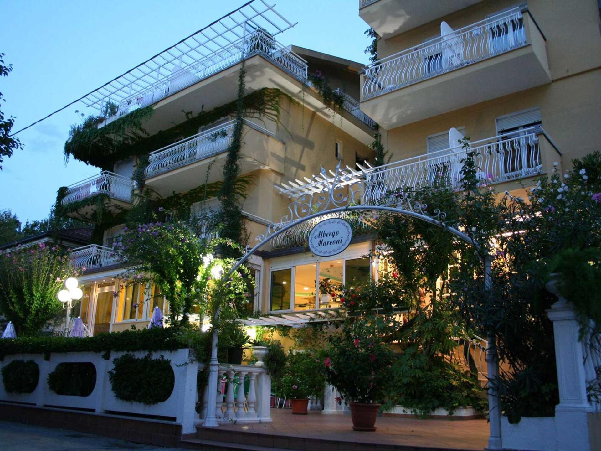 Hotel Marconi Католика Екстериор снимка