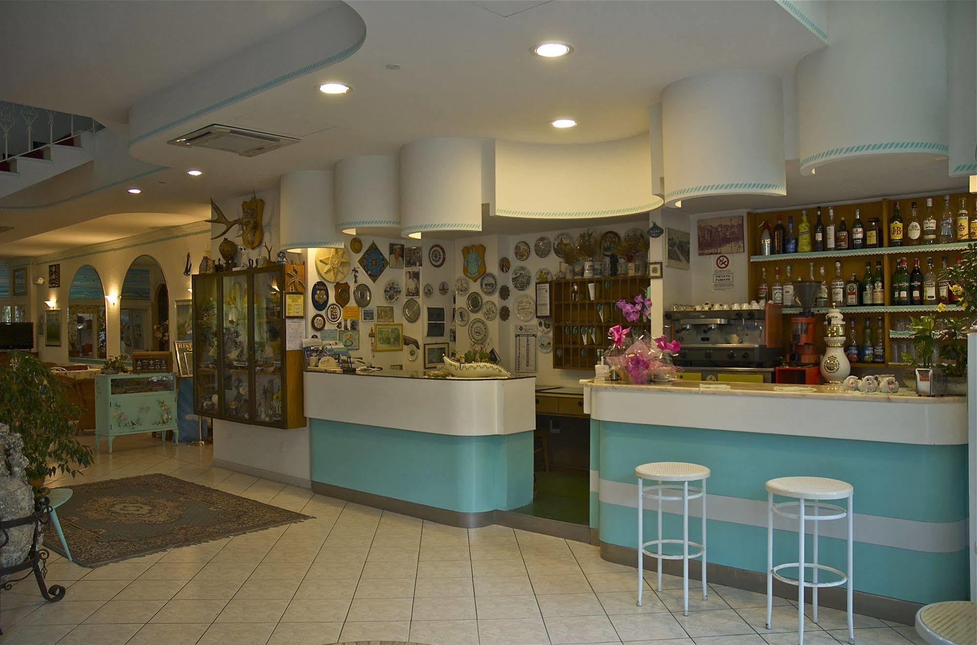 Hotel Marconi Католика Екстериор снимка
