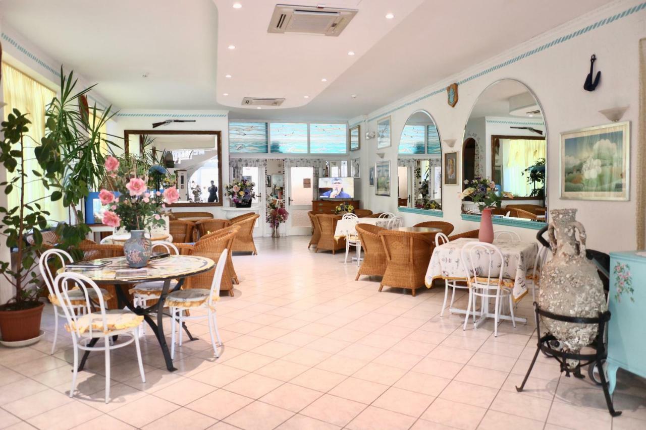 Hotel Marconi Католика Екстериор снимка