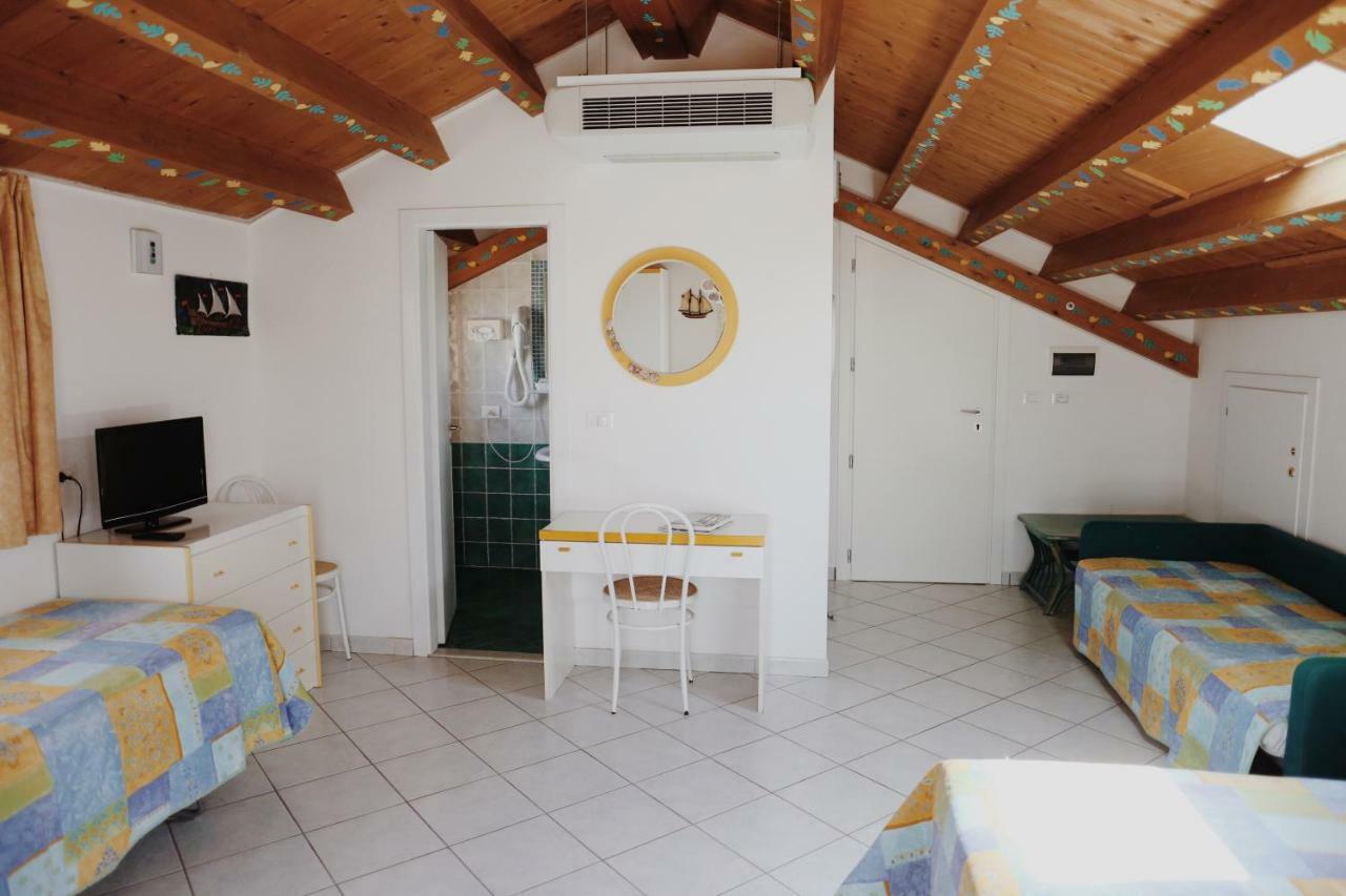 Hotel Marconi Католика Екстериор снимка