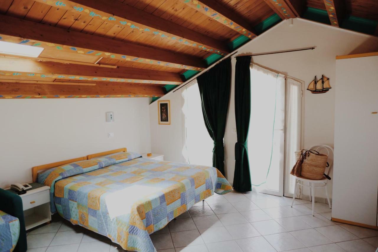 Hotel Marconi Католика Екстериор снимка