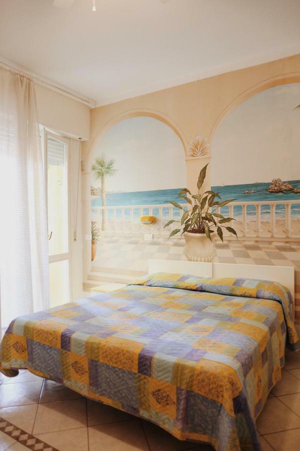 Hotel Marconi Католика Екстериор снимка