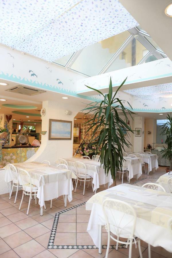 Hotel Marconi Католика Екстериор снимка