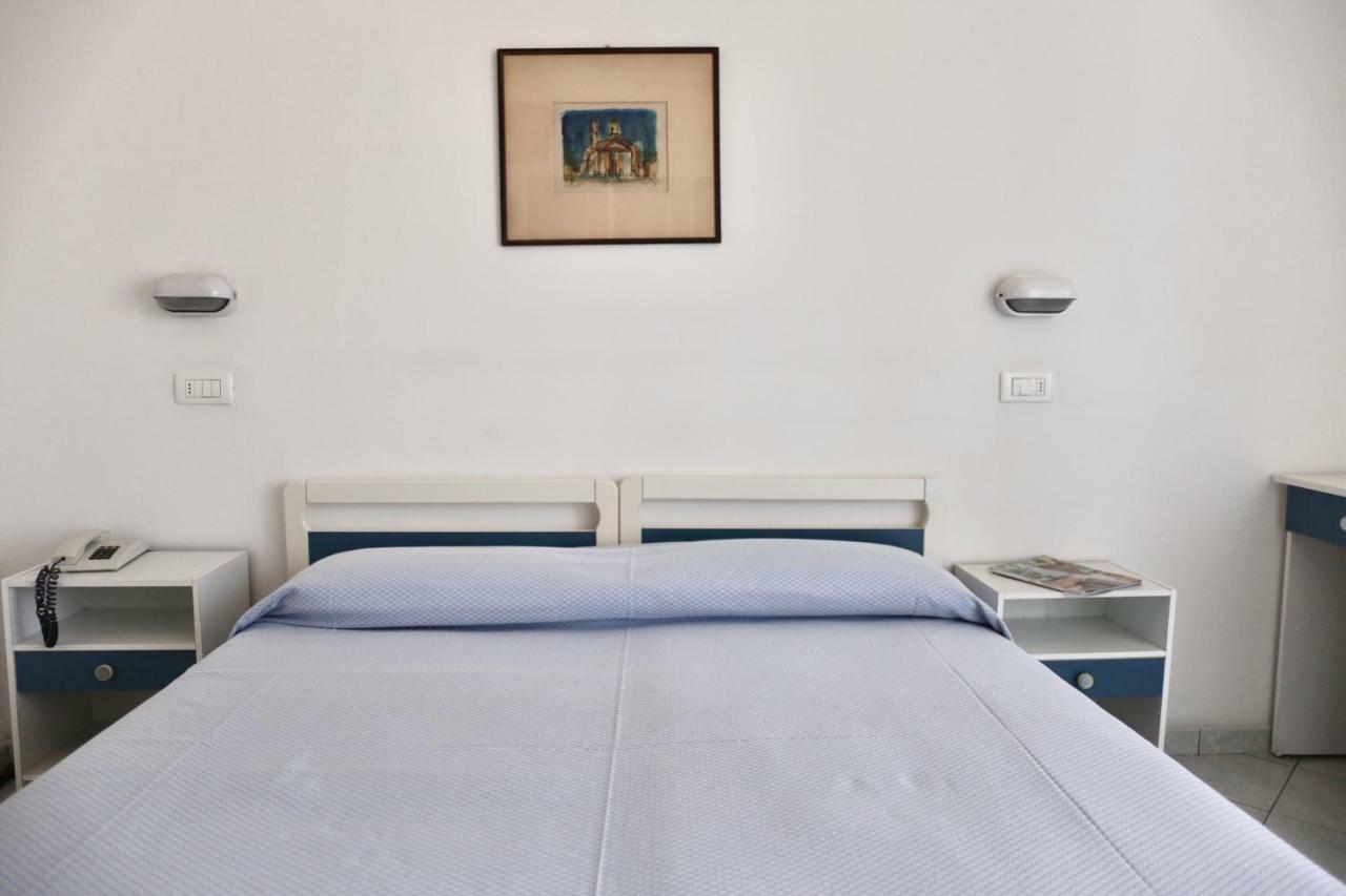Hotel Marconi Католика Екстериор снимка